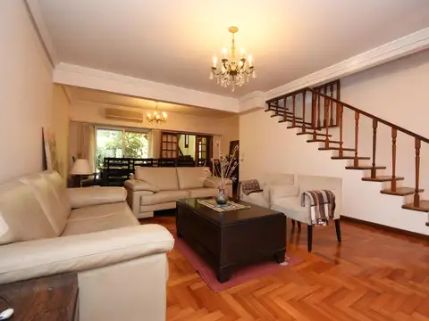 Casa 7 ambientes con 2 baños