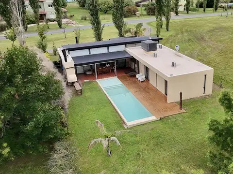 Casa en La Carolina Country Golf
