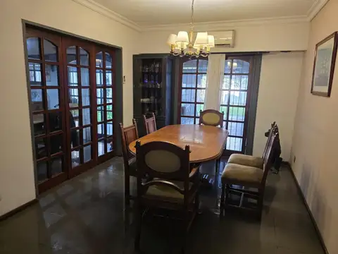 Casa 4 ambientes con 3 baños