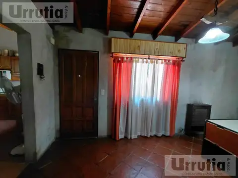 Casa 4 ambientes con 1 baño