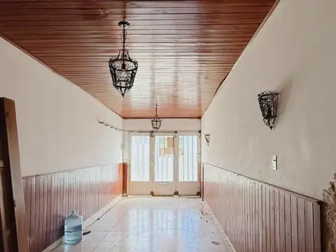 Casa en venta c/ cochera en Universitario