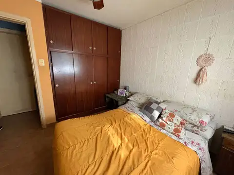 Casa 7 ambientes con 1 baño