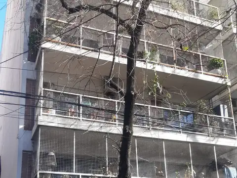 2 ambientes luminosos con seguro de caucion