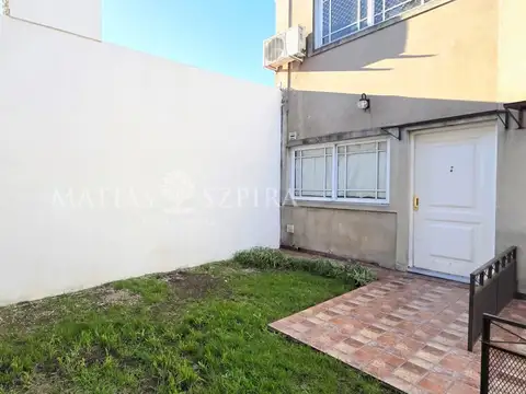 Depto Tipo Casa en Alquiler de 2 ambientes