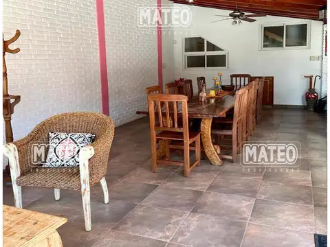 Casa 4 ambientes con 3 baños