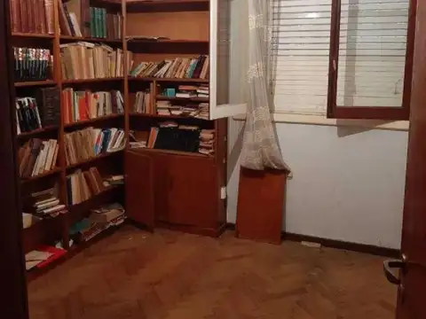 Casa en venta - 4 dormitorios 2 baños- 76mts2 - La Plata