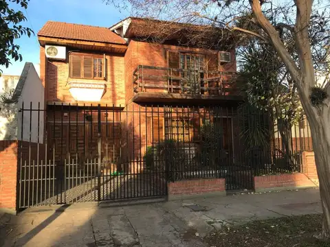 CASA EN BANFIELD O. ACEPTA PERMUTA!APTO CREDITO!