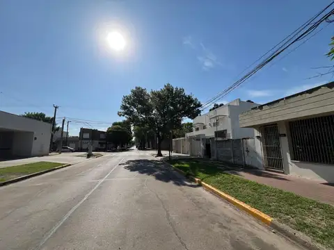 Paraná al 800 esq. Balcarce