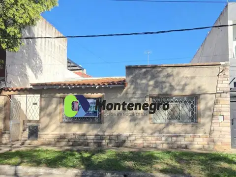CASA VENTA APTA A CREDITO HIPOTECARIO BERAZATEGUI
