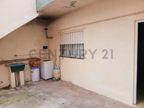 Departamento 6 ambientes con 3 baños