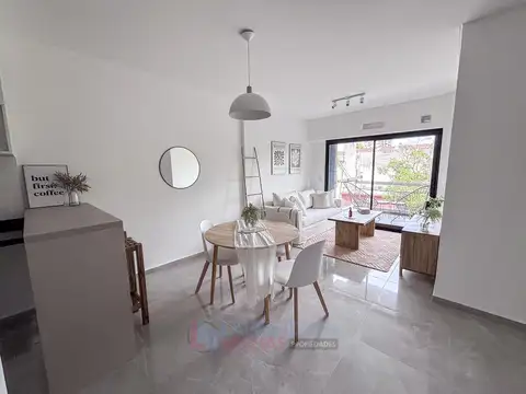 VENTA PISO UNICO 2 AMBIENTES CON BALCÓN ATERRAZADO, TERRAZA Y PARRILLA EN VILLA DEVOTO