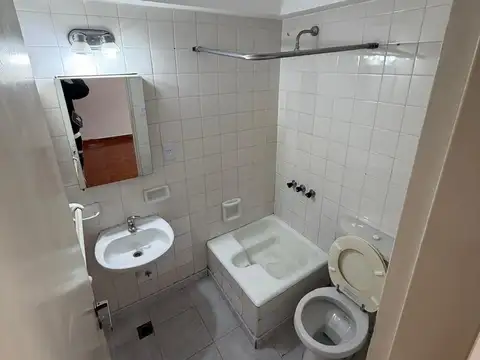 Venta Monoambiente en Balvanera con balcón