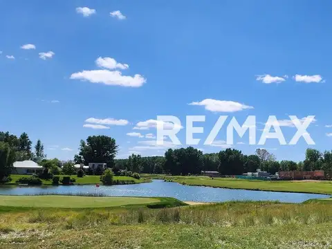 Lote en venta con fondo de laguna 