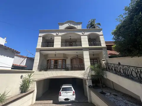 Adrogue VENTA chalet 4 dorm 3 baños gran terreno NUEVO VALOR