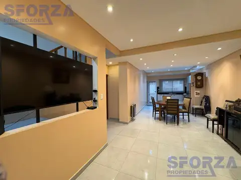 Depto Tipo Casa en Venta de 4 ambientes