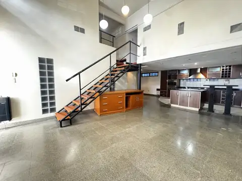 Depto Tipo Casa en Alquiler de 3 ambientes