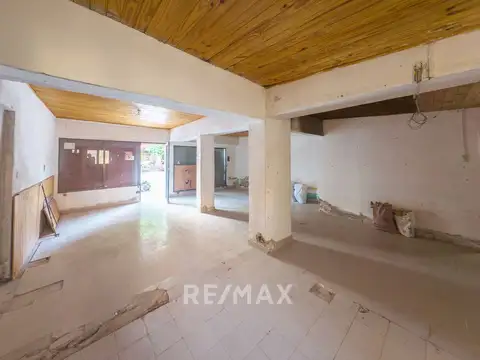 LOCALES COMERCIALES + DEPARTAMENTO EN VENTA