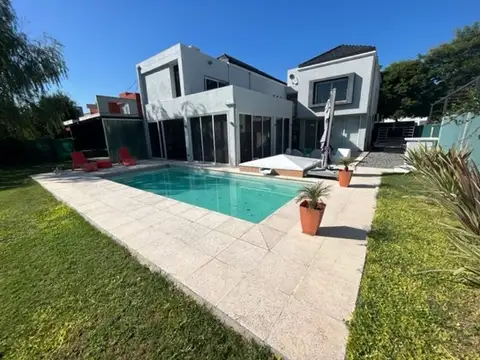 Casa de Categoría en Venta Ayres del Sur 
