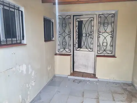 Depto Tipo Casa en Venta en Quilmes Oeste, USD 135.000