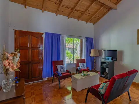 Casa 3 ambientes con 1 baño