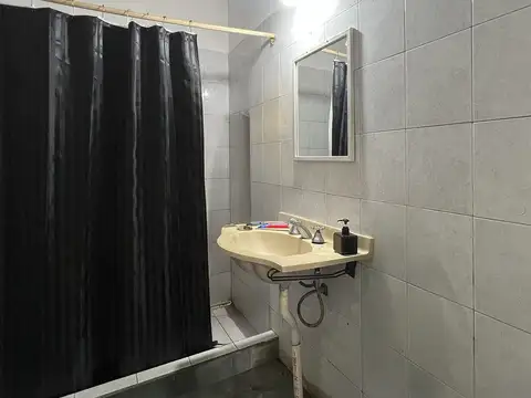 CASA EN VENTA 2 DORMITORIOS/ PILETA EN RICARDONE