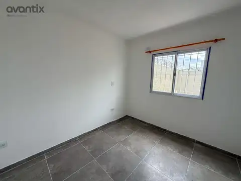 Casa en Alquiler con 1 cochera