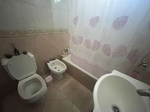 Casa en Planta Alta 2 dormitorios centro de Funes