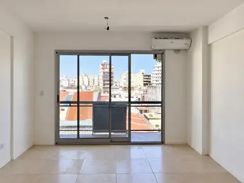 MONOAMBIENTE con BALCON/ LUZ NATURAL/ OPORTUNIDAD