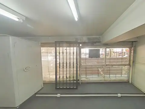 Oficina 3 ambientes con 1 baño