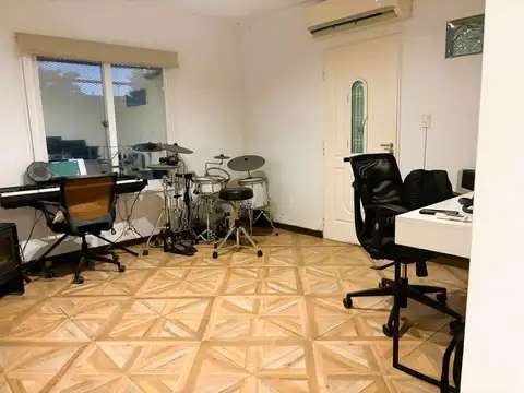 Depto Tipo Casa en Venta al Este