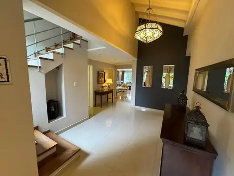 Casa en Venta en El Bosque, USD 350.000