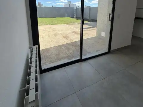 DOCTA- Casa uso comercial ideal consultorio/barberia
