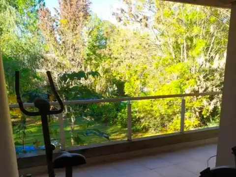Casa en Alquiler en Barrio Cube, $ 1.300.000