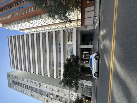 Cerviño  e/ Godoy Cruz  y Sinclair 4600