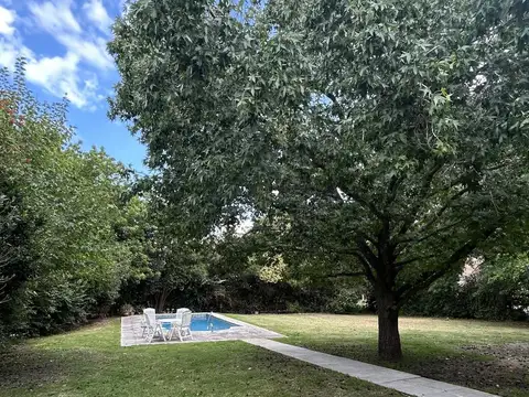 LOTE FRENTE AL GOLF CON PILETA EN COUNTRY CLUB LOS CARDALES