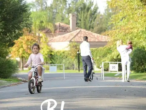 Terreno en Venta en Pilar Centro, USD 78.000