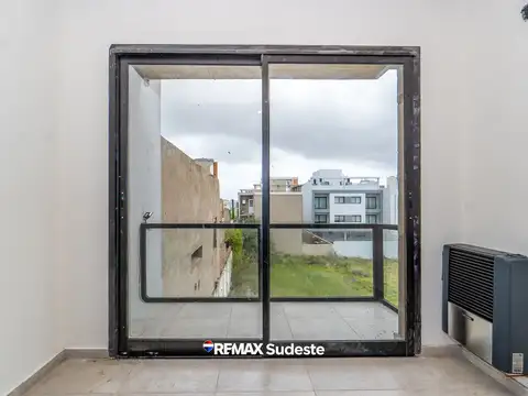 Depto a estrenar con balcón, terraza con parrilla