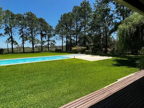 Casa en Venta en Parque Exaltacion, USD 240.000