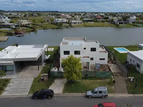 Casa en Venta en Belen de Escobar, USD 330.000