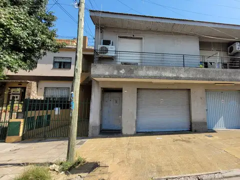  Casa PH 3 ambientes con patio - Morón