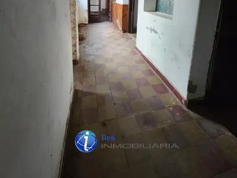 CASA Y LOCAL EXCELENTE UBICACION