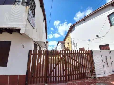 Depto Tipo Casa en Venta con 1 cocheras