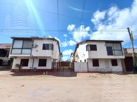 Depto Tipo Casa en Venta de 5 ambientes