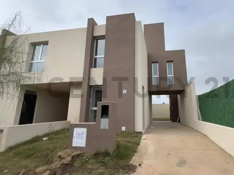 DOCTA URBANIZACION 100, Piso 0