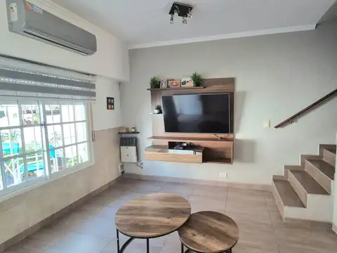 Depto Tipo Casa en Venta de 4 ambientes