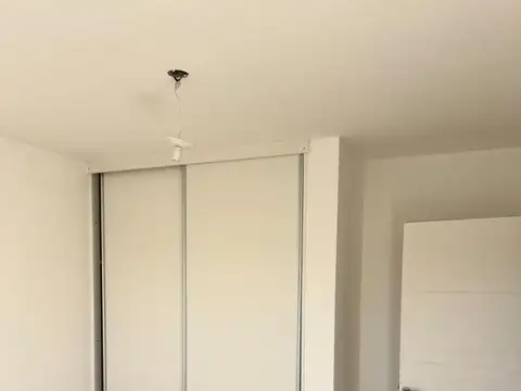 Depto Tipo Casa en Alquiler con 1 cocheras