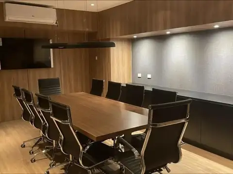Oficina en Venta con 50 cocheras
