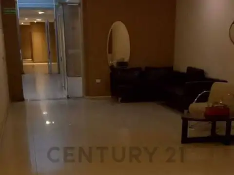 Marcelo T de Alvear 1000, Piso 0