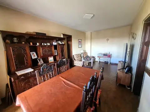 Av. Gral. Paz 15255 , Piso 7