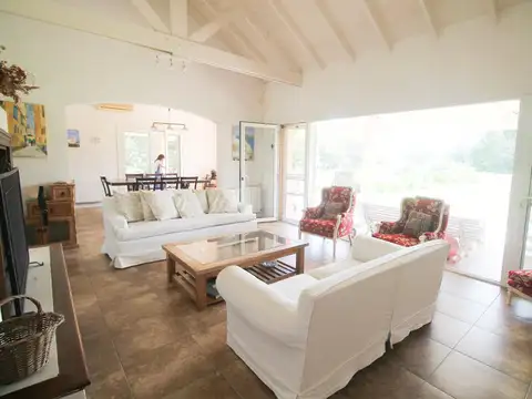 Casa en Venta en Pilar, USD 395.000
